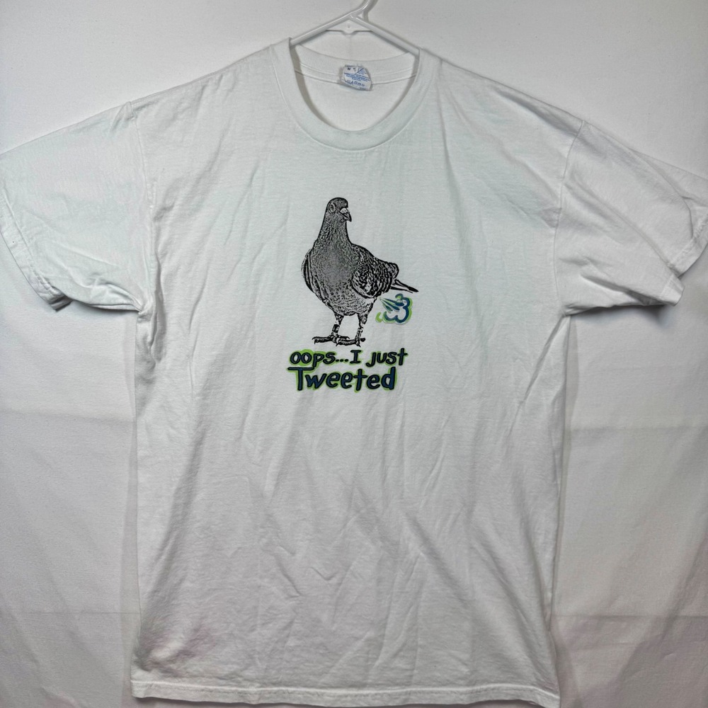 Funny Pigeon Oops I Just Tweeted Gildan Graphic Tee‎ White T-Shirt Sz Medium